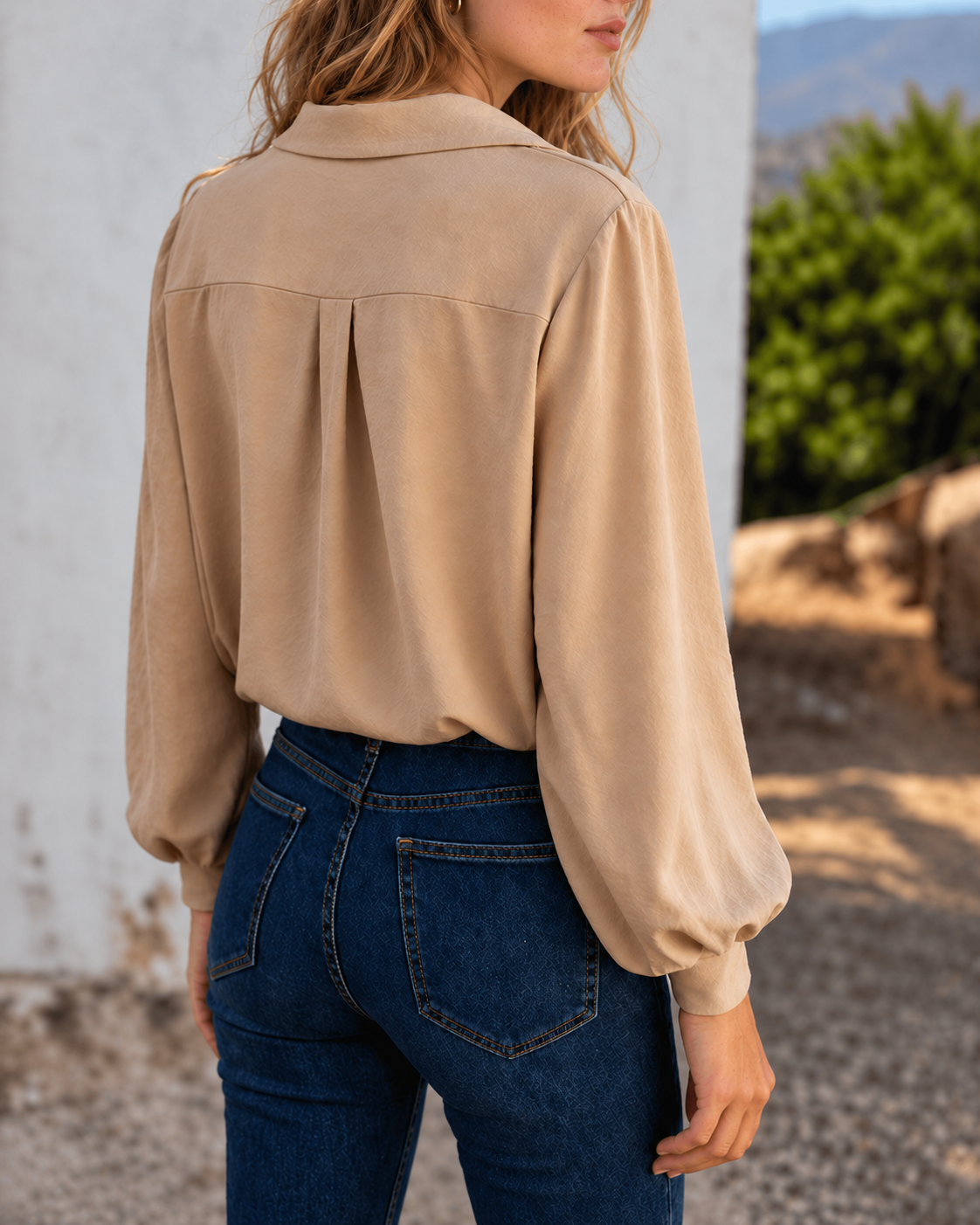 Chemise Aurélia™ – Col à Revers & Manches Bouffantes